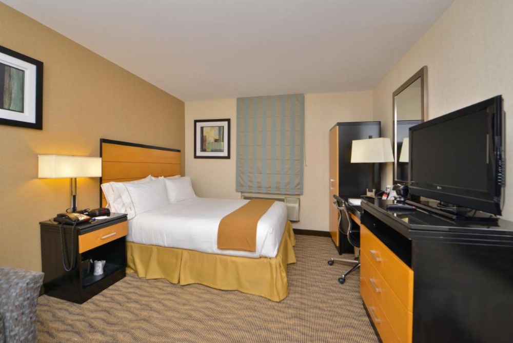Holiday Inn Express Kennedy Airport Image 19