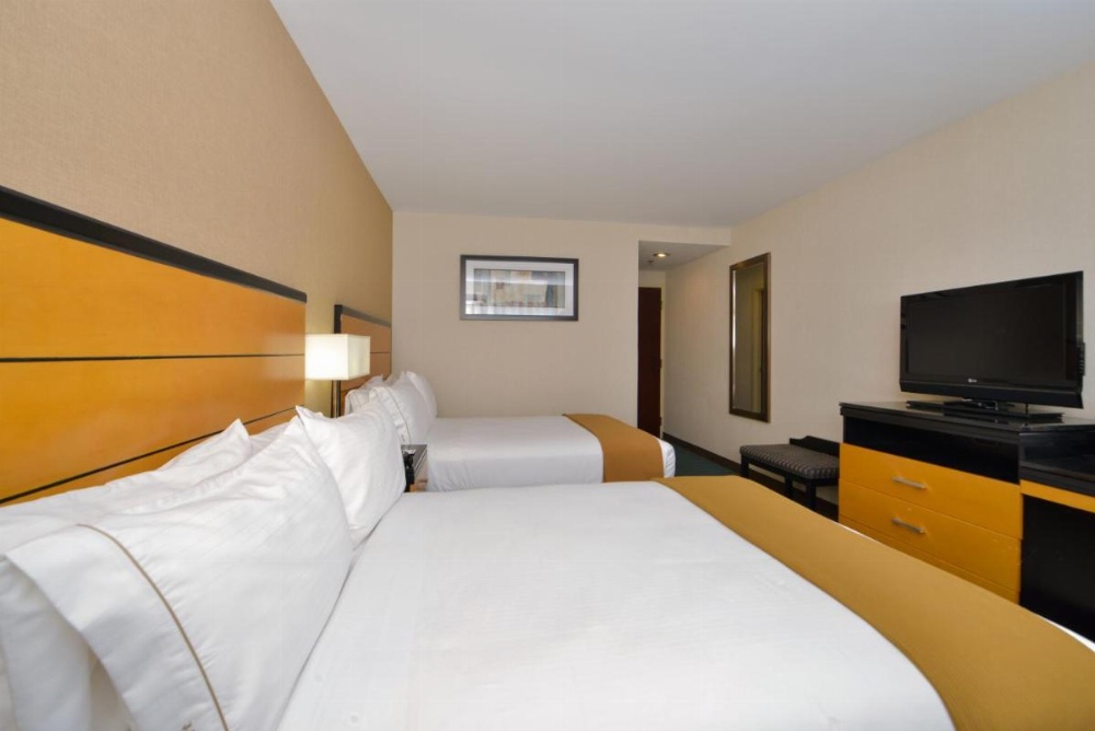 Holiday Inn Express Kennedy Airport Image 26