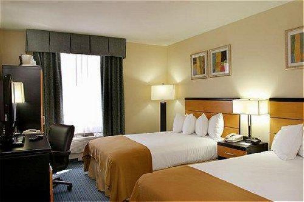 Holiday Inn Express Kennedy Airport
